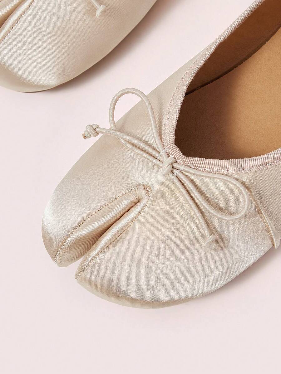 CUCCOO DOLLMOD Women's Champagne Satin Pleated Round Toe Split Toe Flats Classic Vintage Japanese Casual Cute Vacation Commute Shoes - Image 5