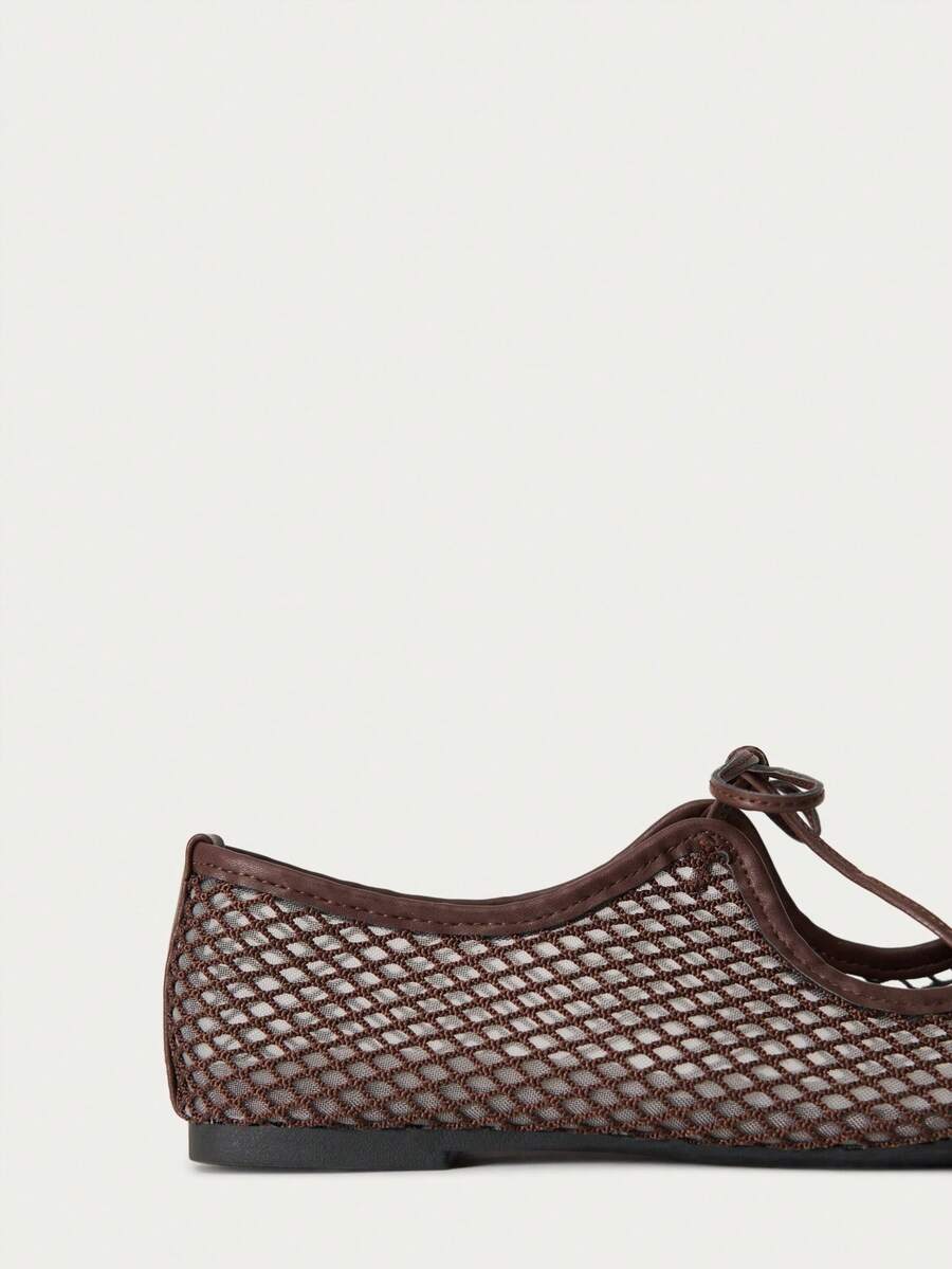 Nöista A Pair Of Fashionable Brown Flat Mesh Ballet Shoes, Featuring Breathable Mesh Design And Delicate Lace-Up Details, Creating A Modern Feminine Look. - Image 4