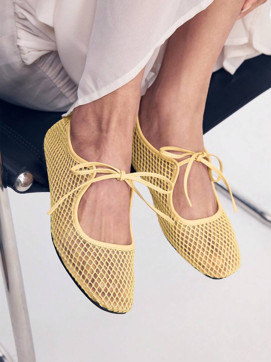 Nöista A Pair Of Fashionable Brown Flat Mesh Ballet Shoes, Featuring Breathable Mesh Design And Delicate Lace-Up Details, Creating A Modern Feminine Look. - Image 17
