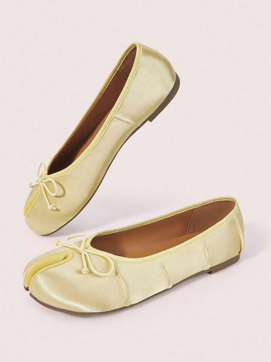 CUCCOO DOLLMOD Women's Gold Satin Pleated Round Toe Split Toe Flats Classic Vintage Japanese Casual Cute Vacation Commute Shoes - Image 3